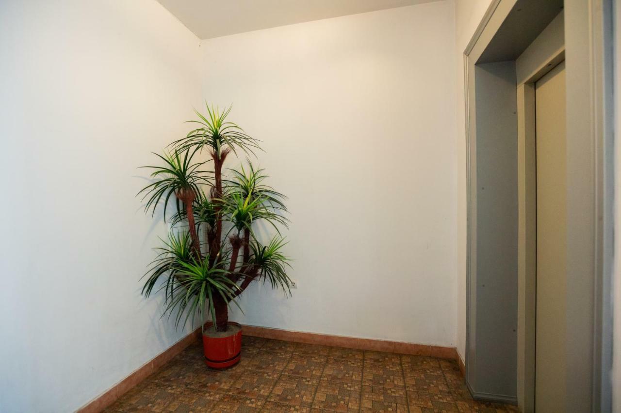 Stay Inn Apartments At Northern Avenue Jerevan Buitenkant foto
