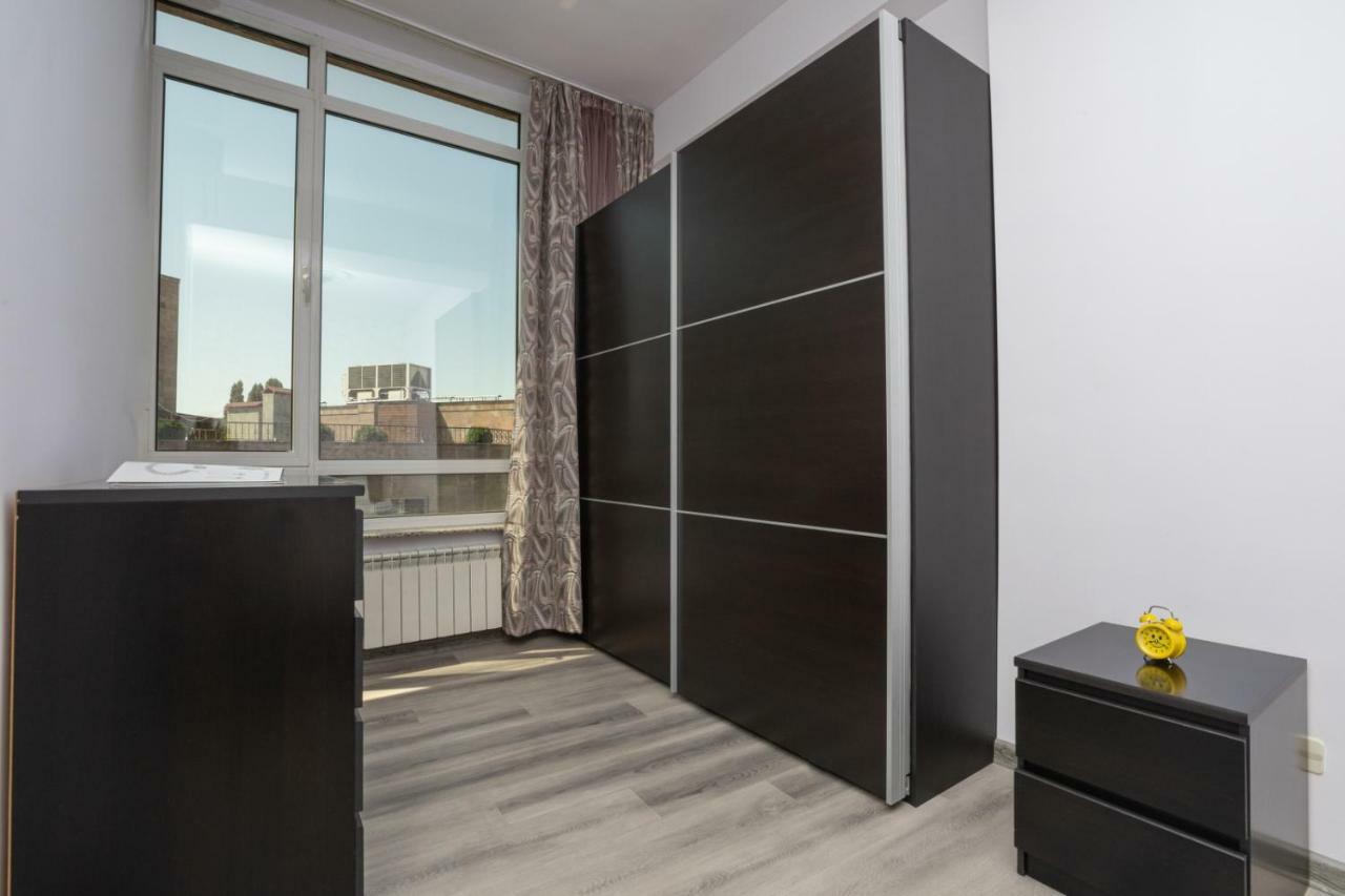 Stay Inn Apartments At Northern Avenue Jerevan Buitenkant foto